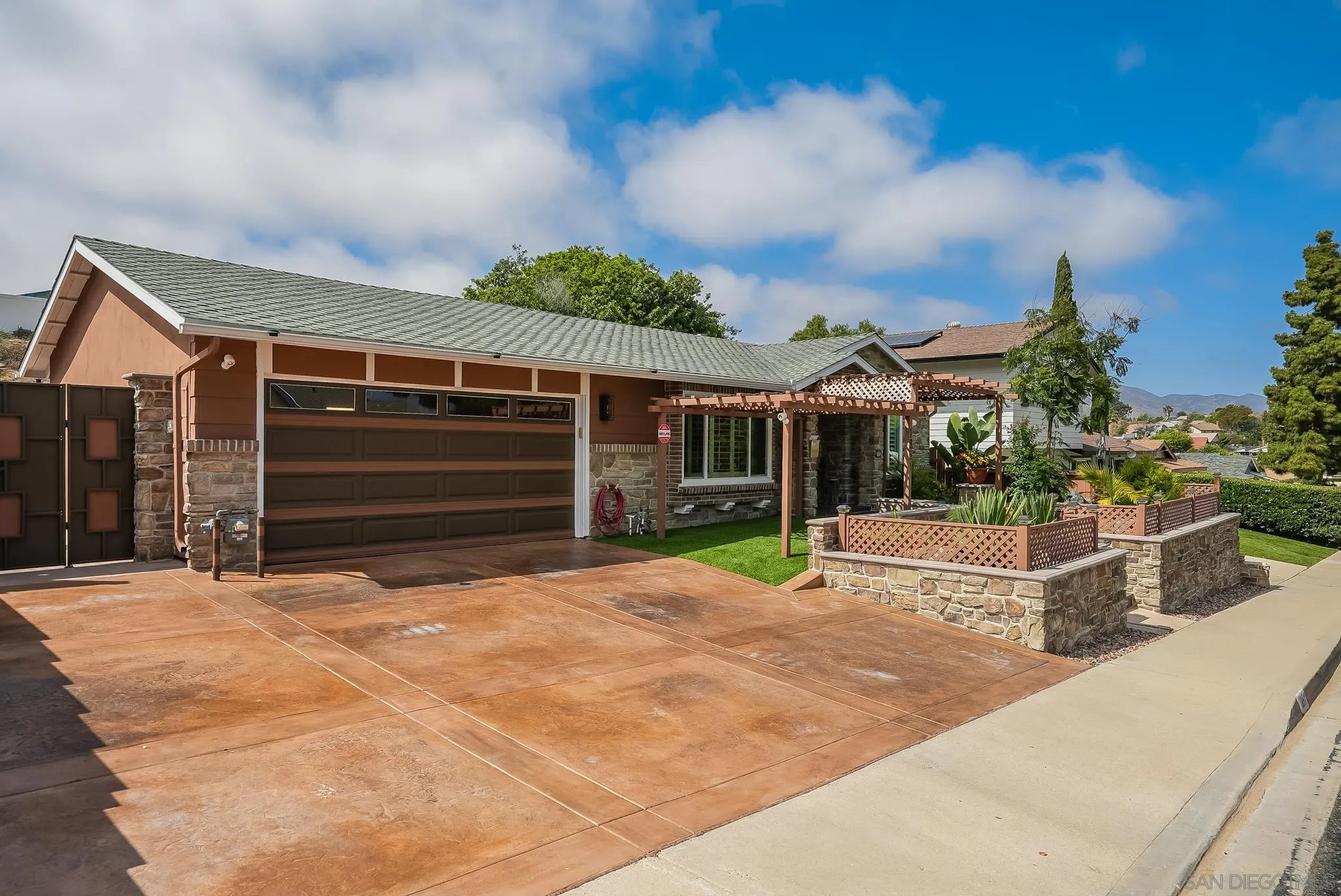 1851 Ithaca Street Chula Vista, CA 91913 - Photo 5 of 34 a view of house with backyard and garden