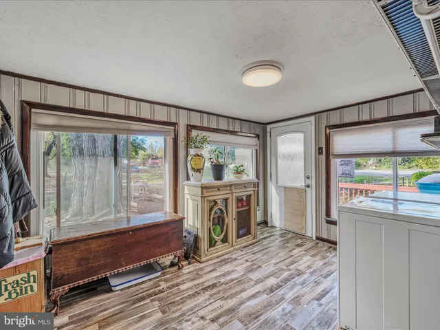 $2,500 | 9872 Winchester Avenue, Bunker Hill, WV 25413