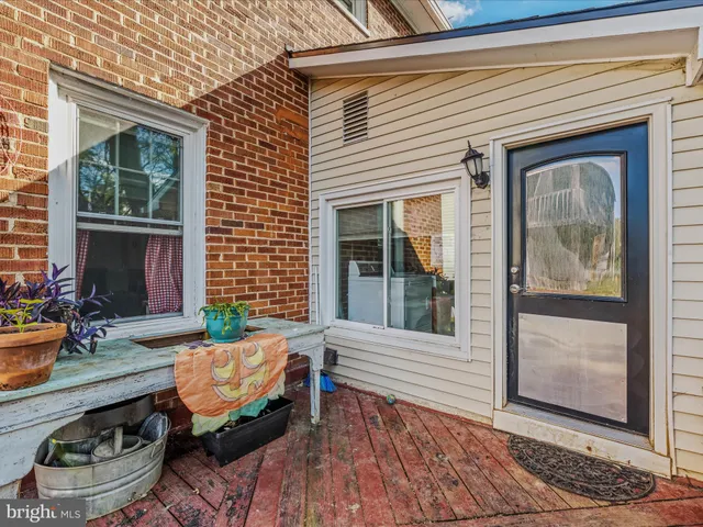 $2,500 | 9872 Winchester Avenue, Bunker Hill, WV 25413