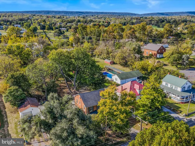 $2,500 | 9872 Winchester Avenue, Bunker Hill, WV 25413