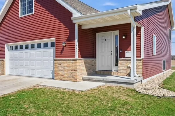 $419,000 | 308 2nd Street, Brooklyn, WI 53521