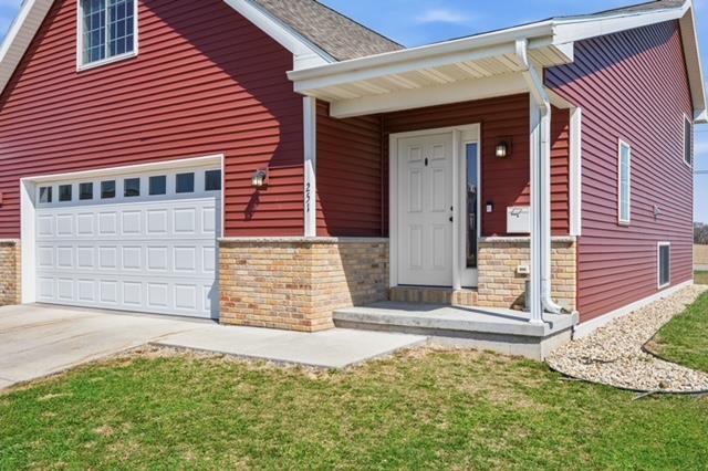 308 2nd Street Brooklyn, WI 53521 - Photo 8 of 9