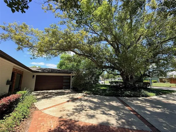 $1,100,000 | 921 North Thistle Lane, Maitland, FL 32751