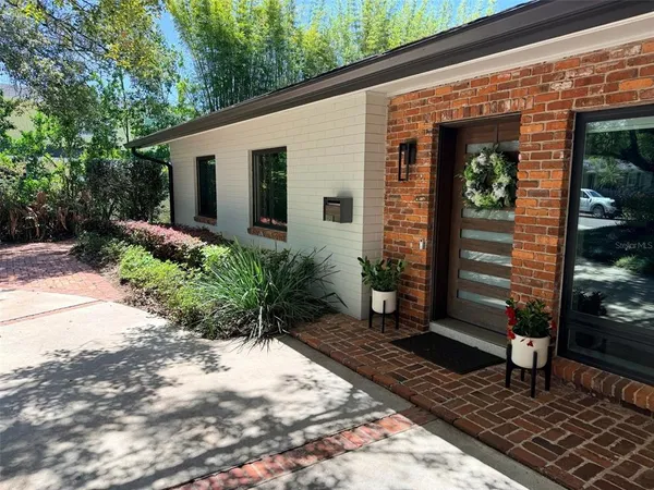 $1,100,000 | 921 North Thistle Lane, Maitland, FL 32751