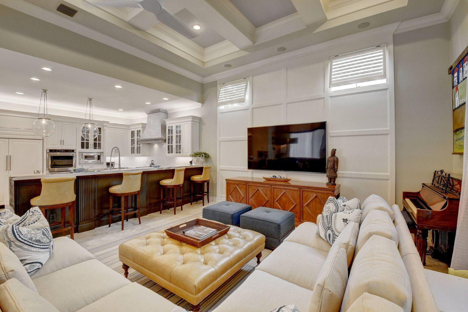 5778 Paddington Way Boca Raton, FL 33496 - Photo 13 of 40 Family room