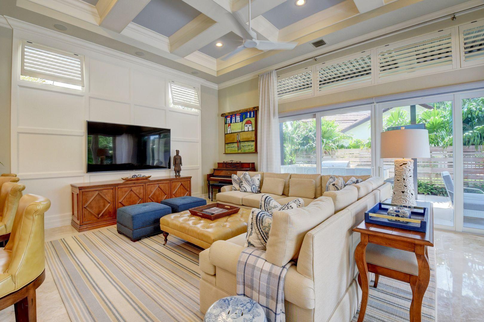 5778 Paddington Way Boca Raton, FL 33496 - Photo 14 of 40 Family room