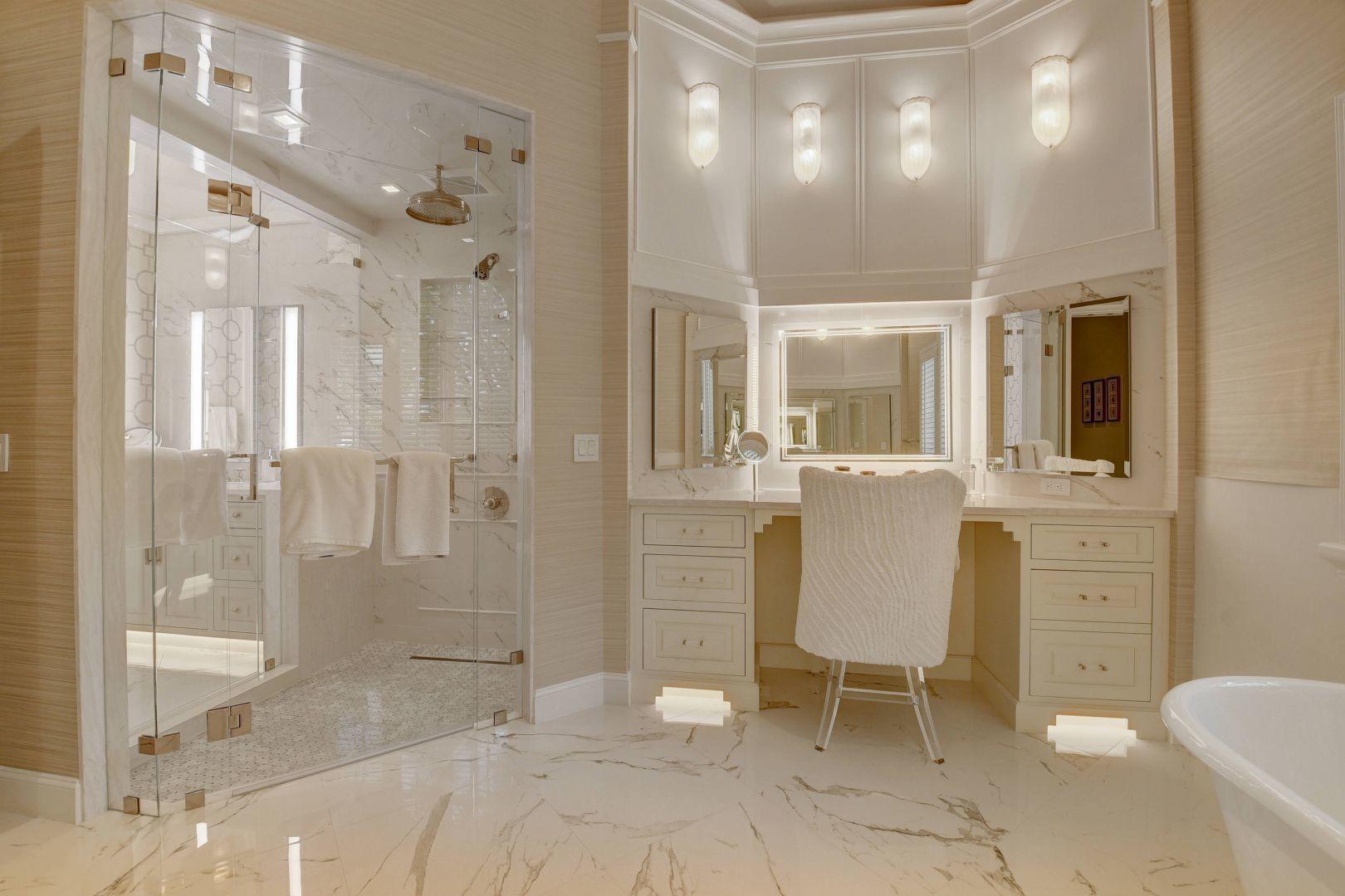 5778 Paddington Way Boca Raton, FL 33496 - Photo 23 of 40 "Her" bath