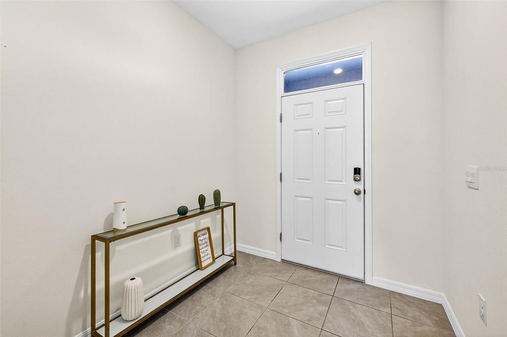 193 Mangrove Shade Circle Apollo Beach, FL 33572 - Photo 7 of 47 a view of an empty room