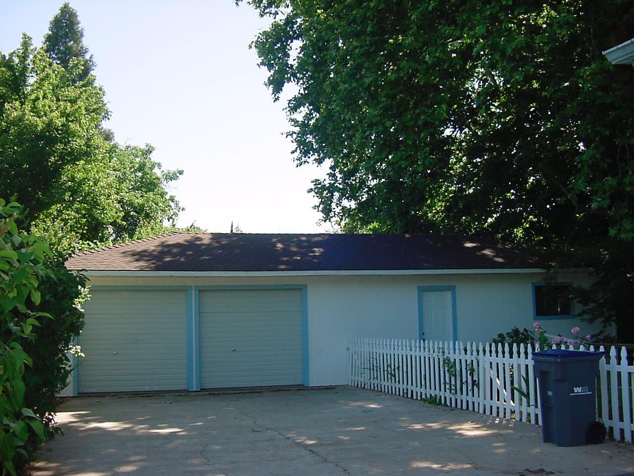 3358 Riverside Drive Anderson, CA 96007 - Photo 3 of 10 Garage/Shop