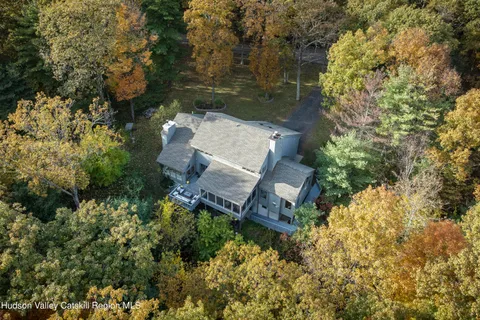 $835,000 | 223 Dogwood Lane, Kingston, NY 12401