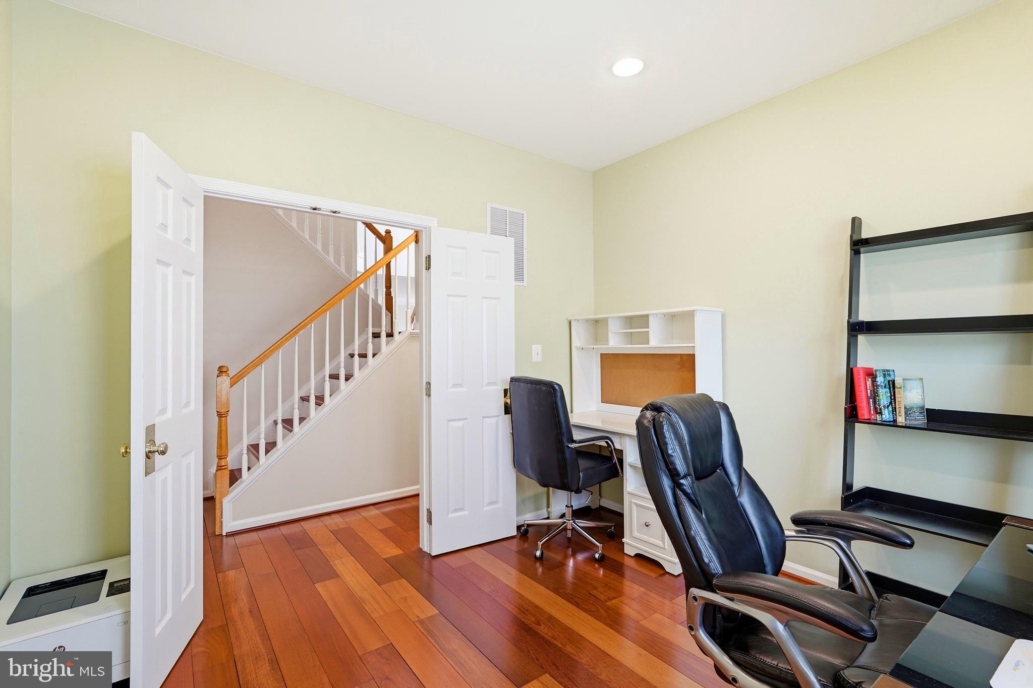 43648 Intrepid Street Chantilly, VA 20152 - Photo 30 of 87