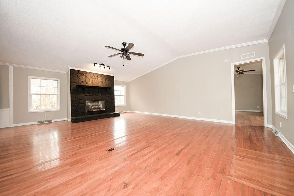 62 Peden Road Crandall, GA 30711 - Photo 8 of 37 DSC_1020