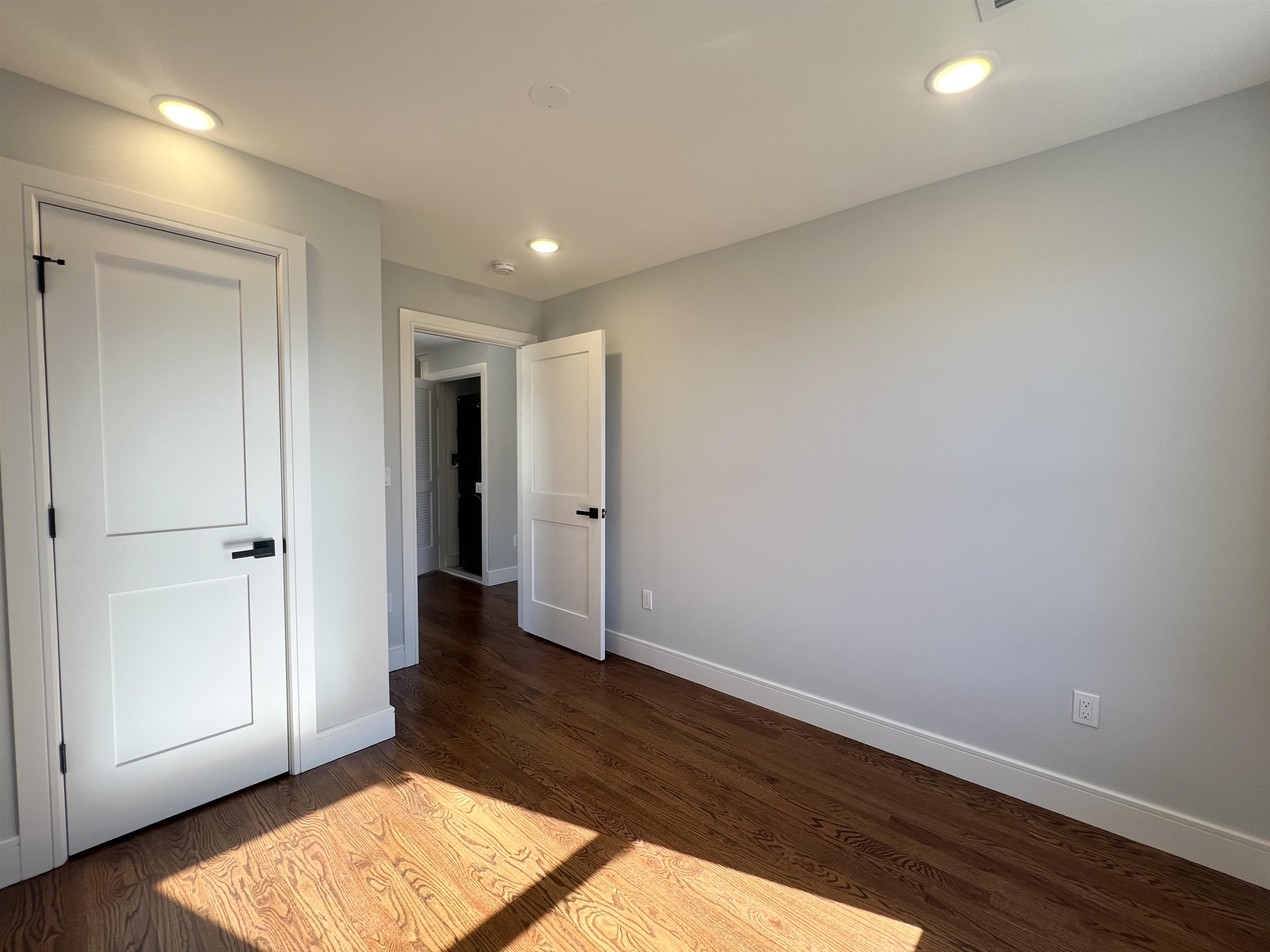 48 Tuttle Street, Unit B Wallington, NJ 07057 - Photo 10 of 16