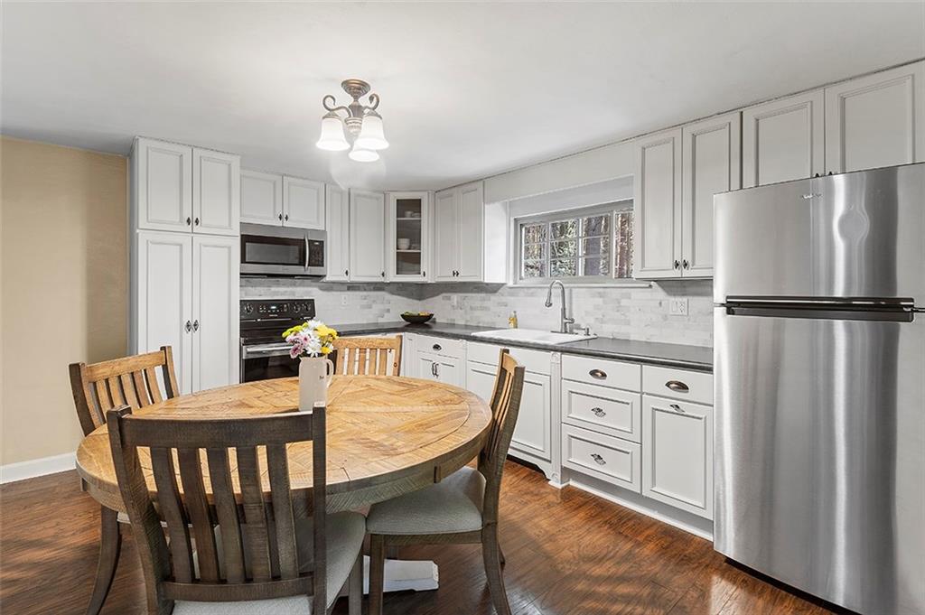 489 Rowe Road Harrison City, PA 15636 - Photo 8 of 18 Kitchen w/BRAND NEW cabinets