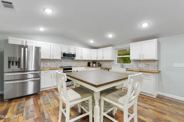 $249,000 | 2109 Pascagoula River Drive, Lucedale, MS 39452