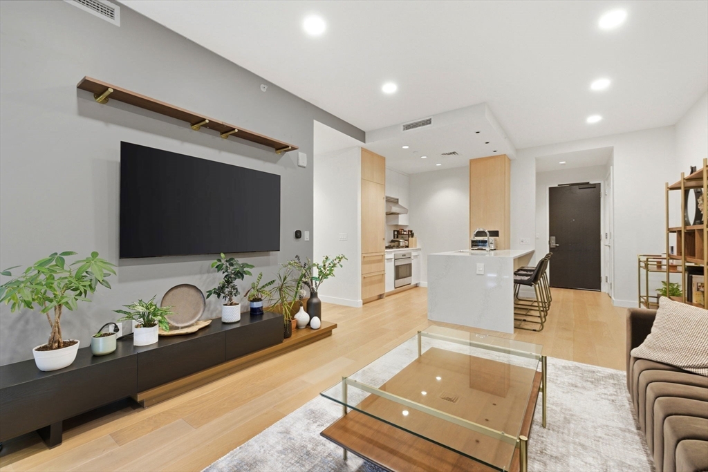 188 Brookline Avenue, Unit 23I Boston, MA 02215 - Photo 3 of 25