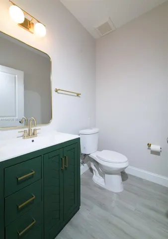 $5,000 | 4024 Southwest 52nd Street, Dania Beach, FL 33314