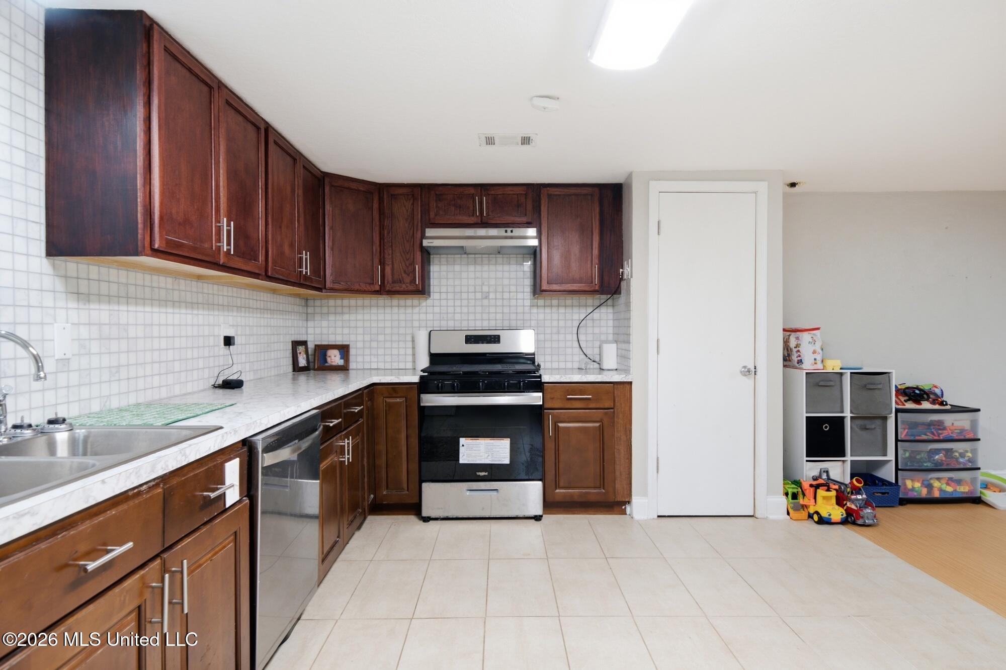 1508 Carterville Road Petal, MS 39465 - Photo 24 of 41 Kitchen