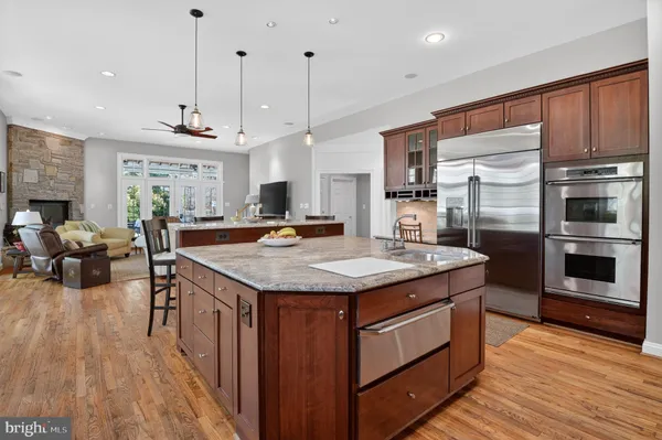 $2,499,000 | 5807 Grosvenor Lane, Bethesda, MD 20814