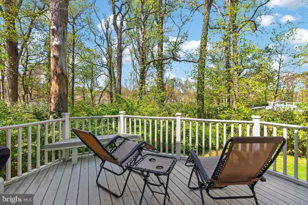 $2,499,000 | 5807 Grosvenor Lane, Bethesda, MD 20814