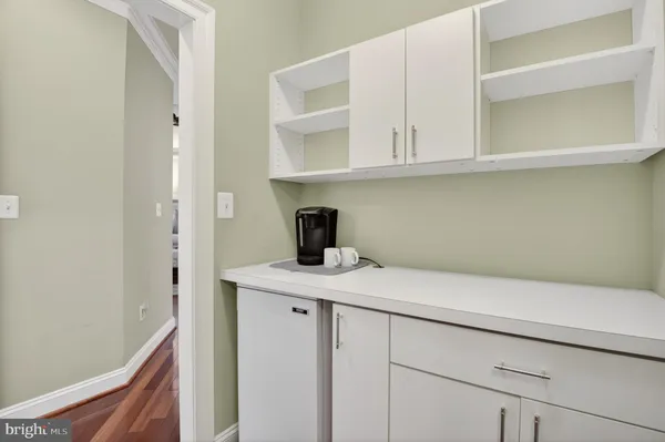 $2,499,000 | 5807 Grosvenor Lane, Bethesda, MD 20814