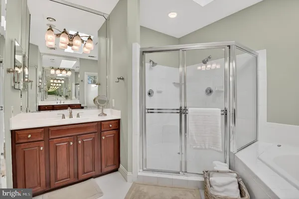 $2,499,000 | 5807 Grosvenor Lane, Bethesda, MD 20814