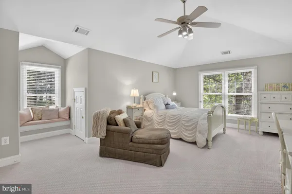 $2,499,000 | 5807 Grosvenor Lane, Bethesda, MD 20814