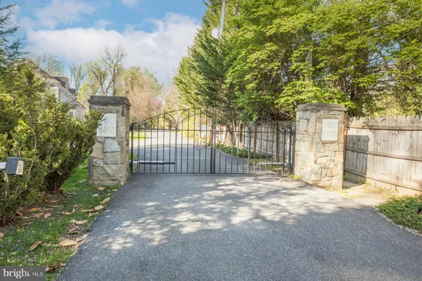 $2,499,000 | 5807 Grosvenor Lane, Bethesda, MD 20814