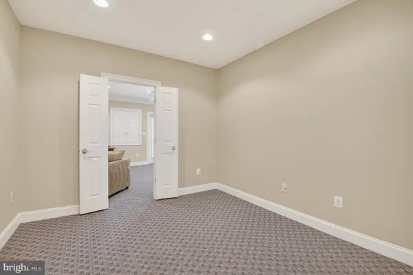 $2,499,000 | 5807 Grosvenor Lane, Bethesda, MD 20814