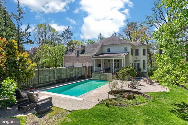 $2,499,000 | 5807 Grosvenor Lane, Bethesda, MD 20814
