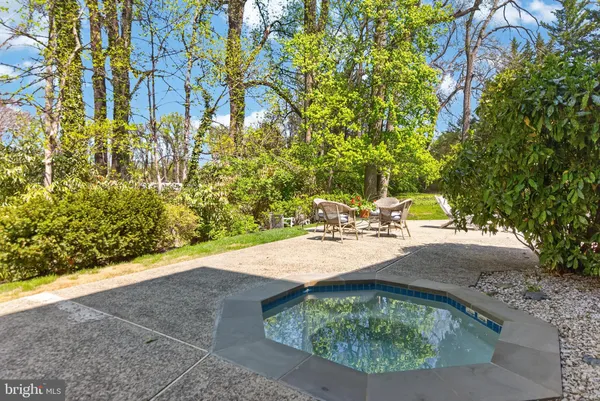 $2,499,000 | 5807 Grosvenor Lane, Bethesda, MD 20814