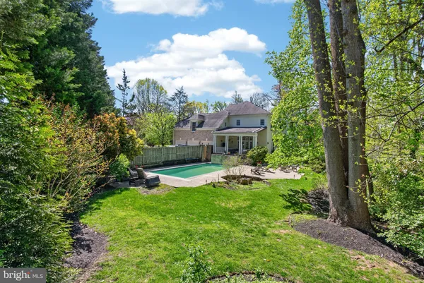 $2,499,000 | 5807 Grosvenor Lane, Bethesda, MD 20814