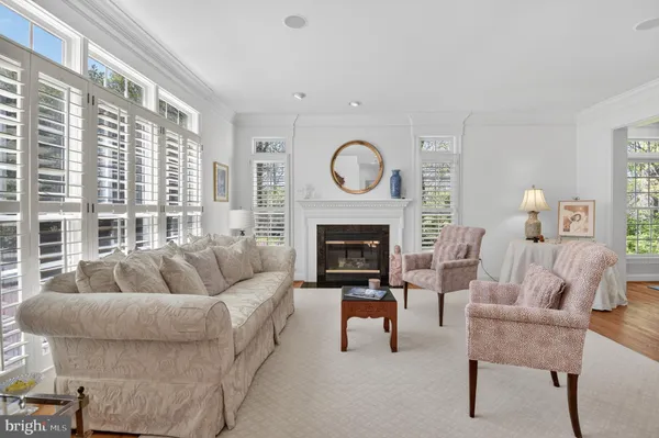 $2,499,000 | 5807 Grosvenor Lane, Bethesda, MD 20814