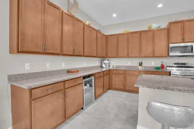 $6,000 | 15866 Orchard Drive, Westlake, FL 33470