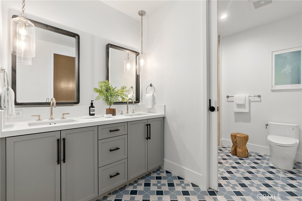 4261 Uptown Newport Drive, Unit 1 Newport Beach, CA 92660 - Photo 26 of 40