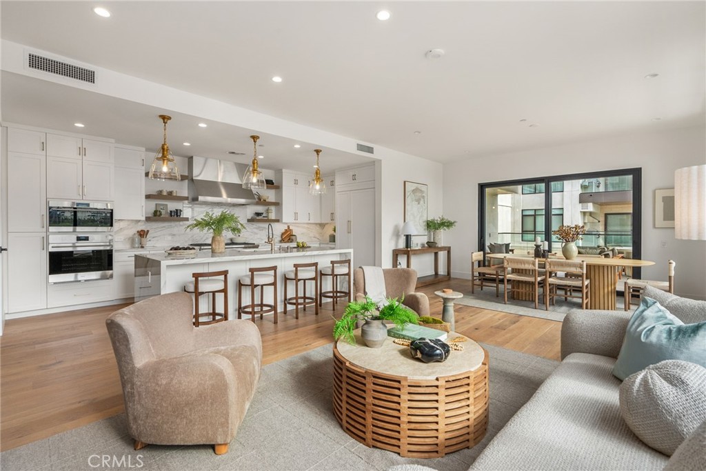 4261 Uptown Newport Drive, Unit 1 Newport Beach, CA 92660 - Photo 3 of 40