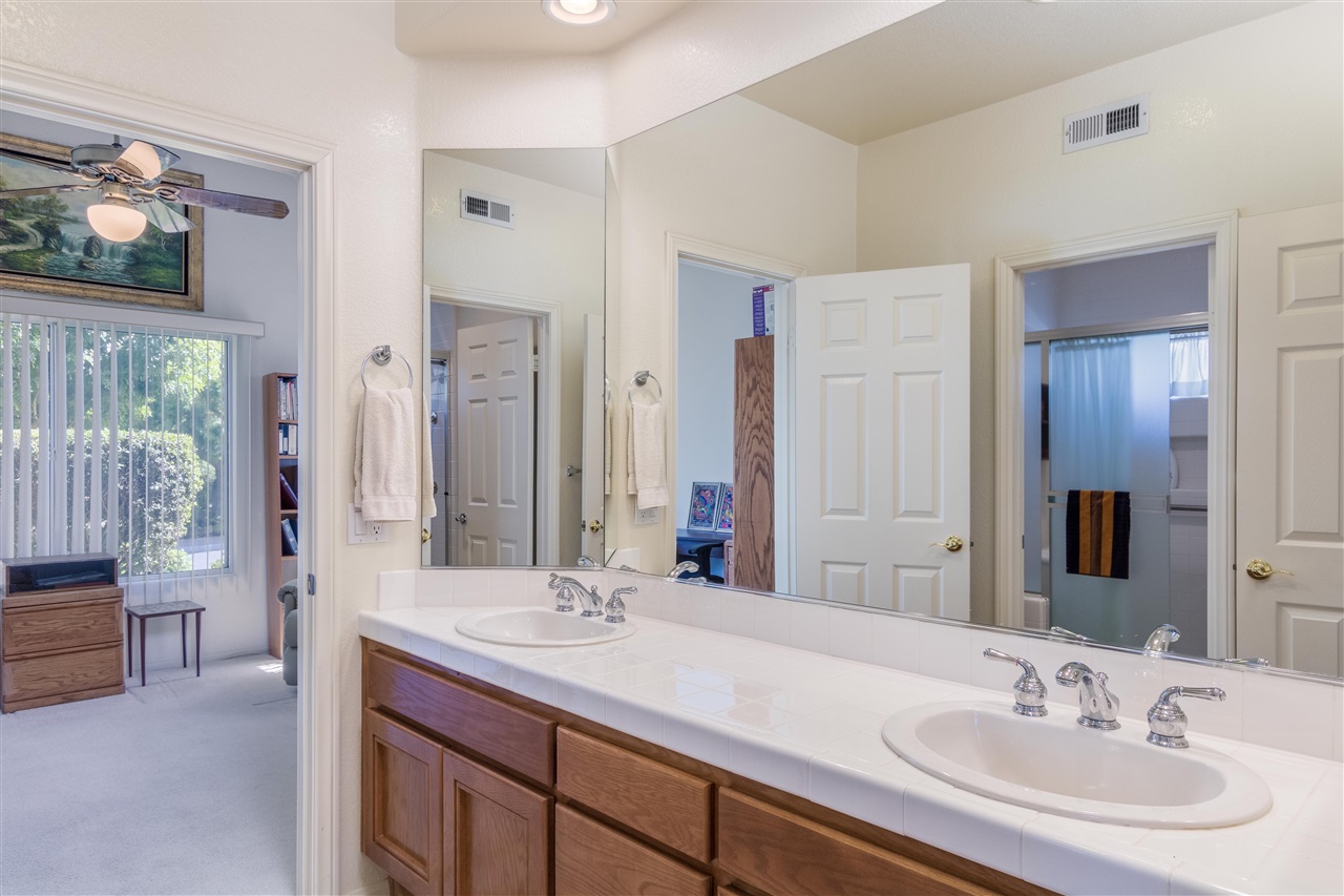 927 Cookie Lane Fallbrook, CA 92028 - Photo 12 of 25 Gallery Image 12