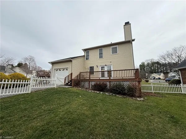 $1,950 | 928 Heatherstone Drive, Winston-Salem, NC 27104