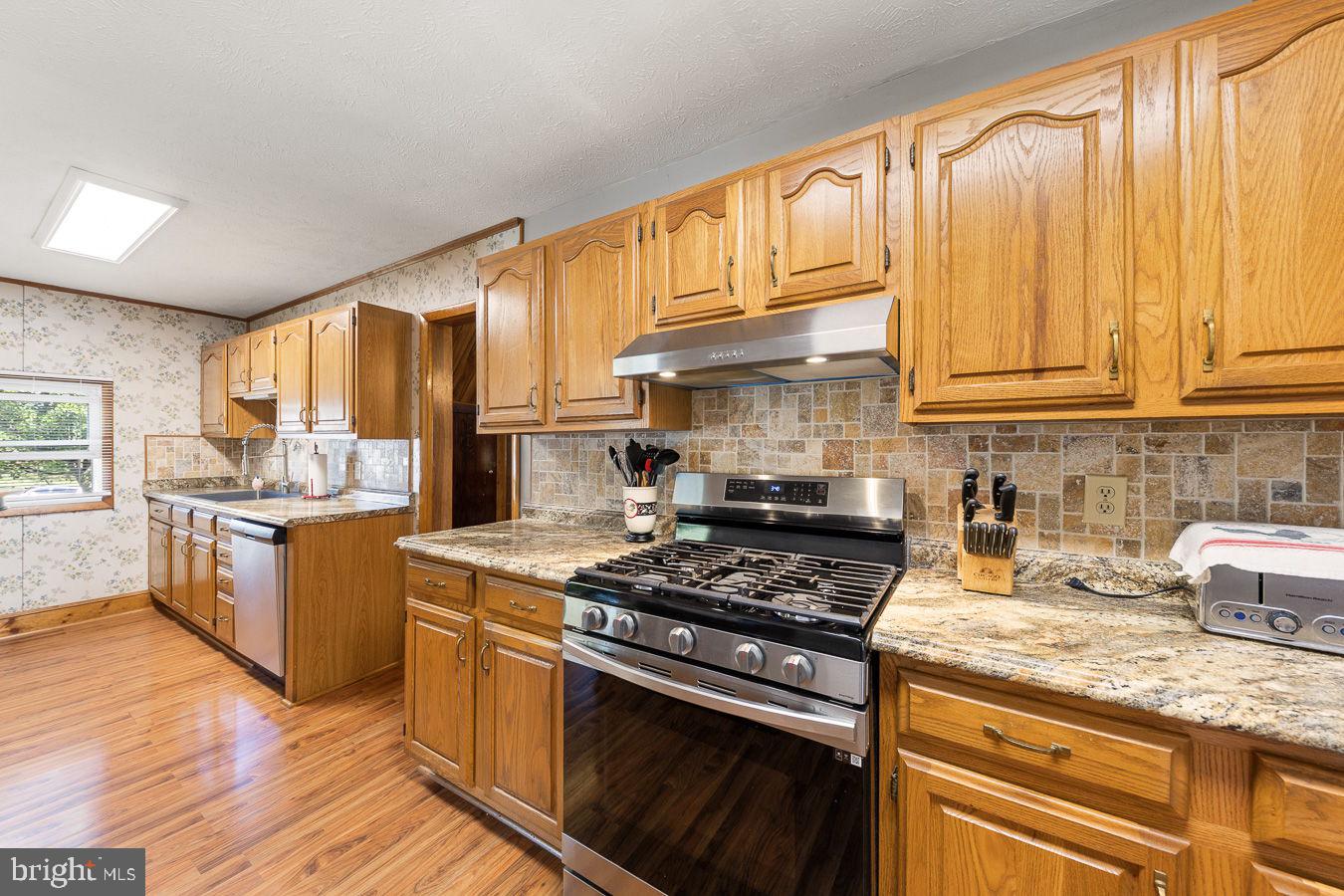 485 Esteppe Road Front Royal, VA 22630 - Photo 22 of 44 Eat In Country Kitchen