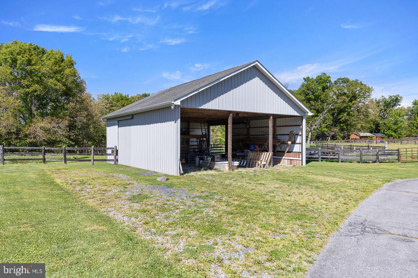 485 Esteppe Road Front Royal, VA 22630 - Photo 8 of 44 Store your Tractor Trailer and Hay