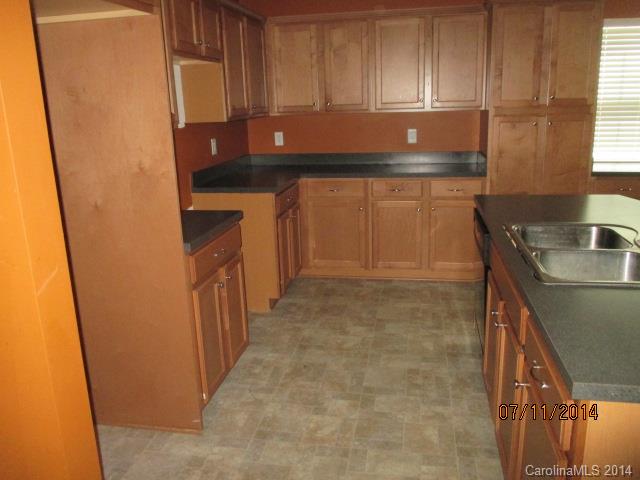 4521 David Cox Road Charlotte, NC 28269 - Photo 5 of 10