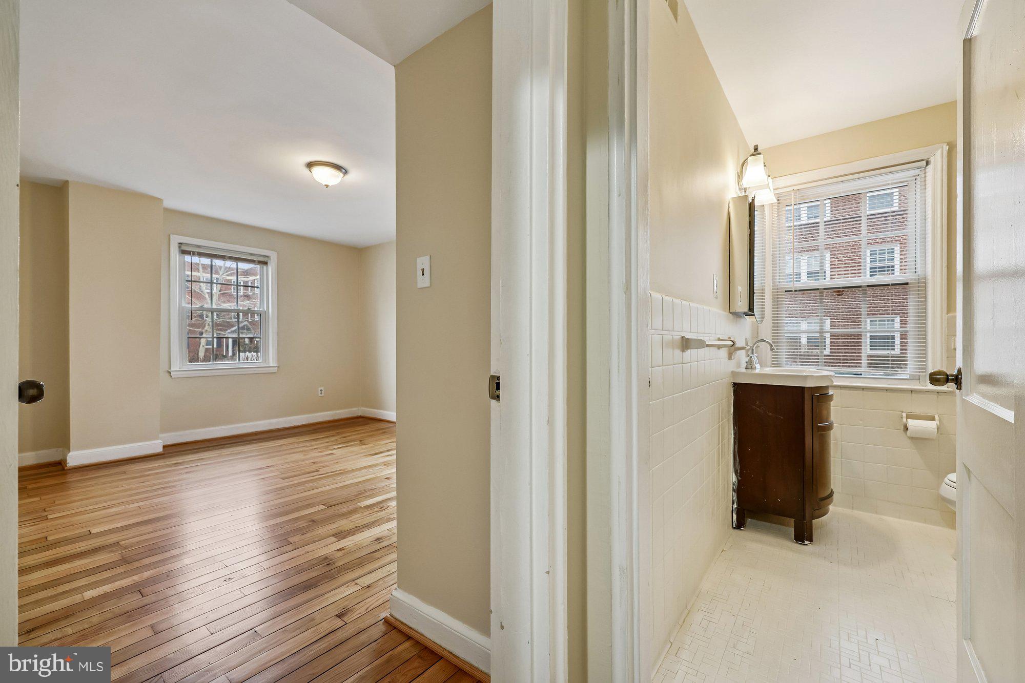 2912 13th Road South, Unit 12104 Arlington, VA 22204 - Photo 15 of 38 Hall