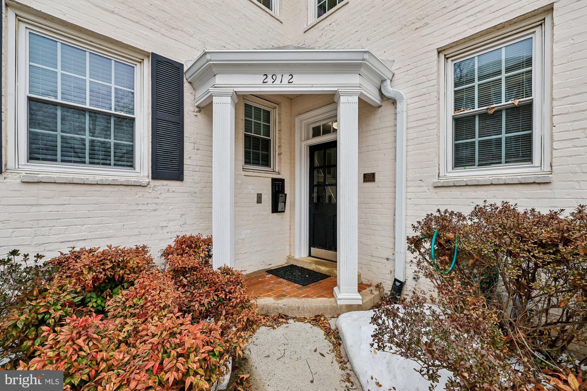 2912 13th Road South, Unit 12104 Arlington, VA 22204 - Photo 29 of 38 2912 Main entrance