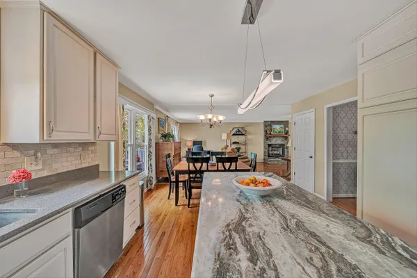 $450,000 | 6640 Parkway Drive, Roanoke, VA 24018