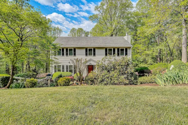 $450,000 | 6640 Parkway Drive, Roanoke, VA 24018