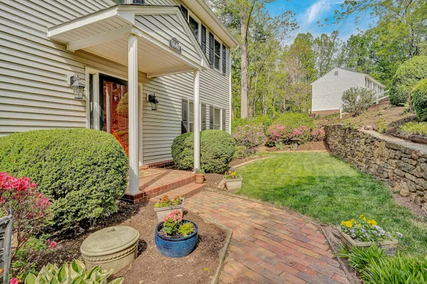 $450,000 | 6640 Parkway Drive, Roanoke, VA 24018