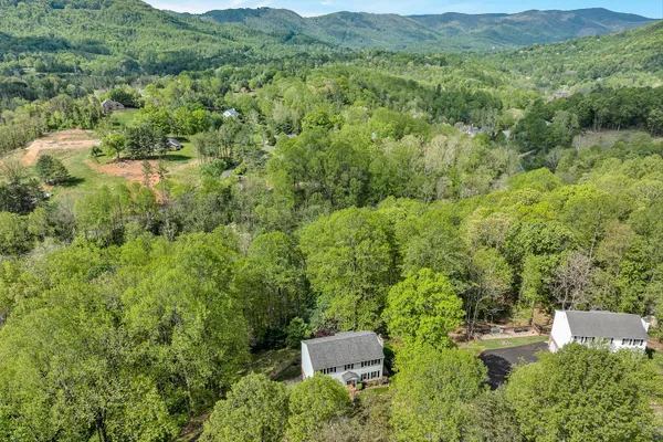 $450,000 | 6640 Parkway Drive, Roanoke, VA 24018