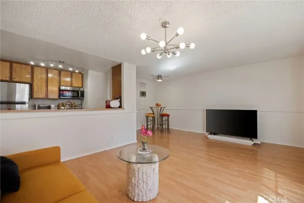a view of a livingroom with furniture