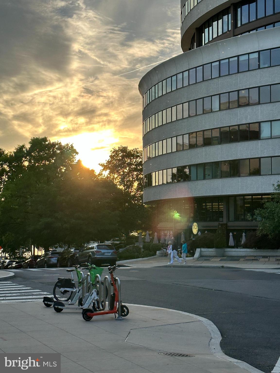 950 25th Street Northwest, Unit 721N Washington, DC 20037 - Photo 29 of 33