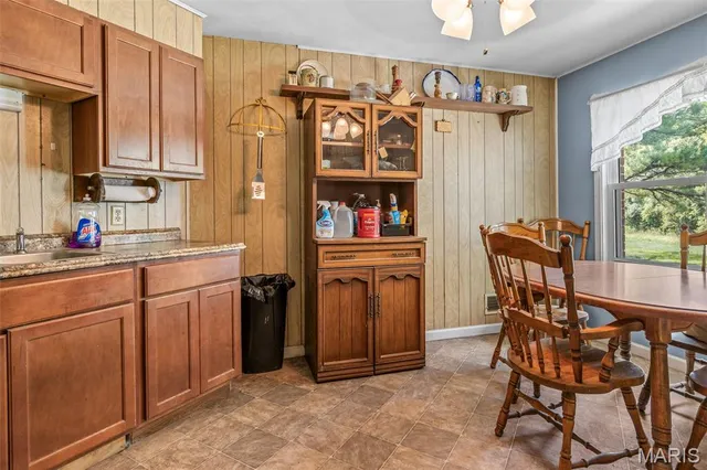 $795,000 | 2540 Pfinister School Road, De Soto, MO 63020